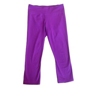 Under armour purple Capri leggings Sz XS